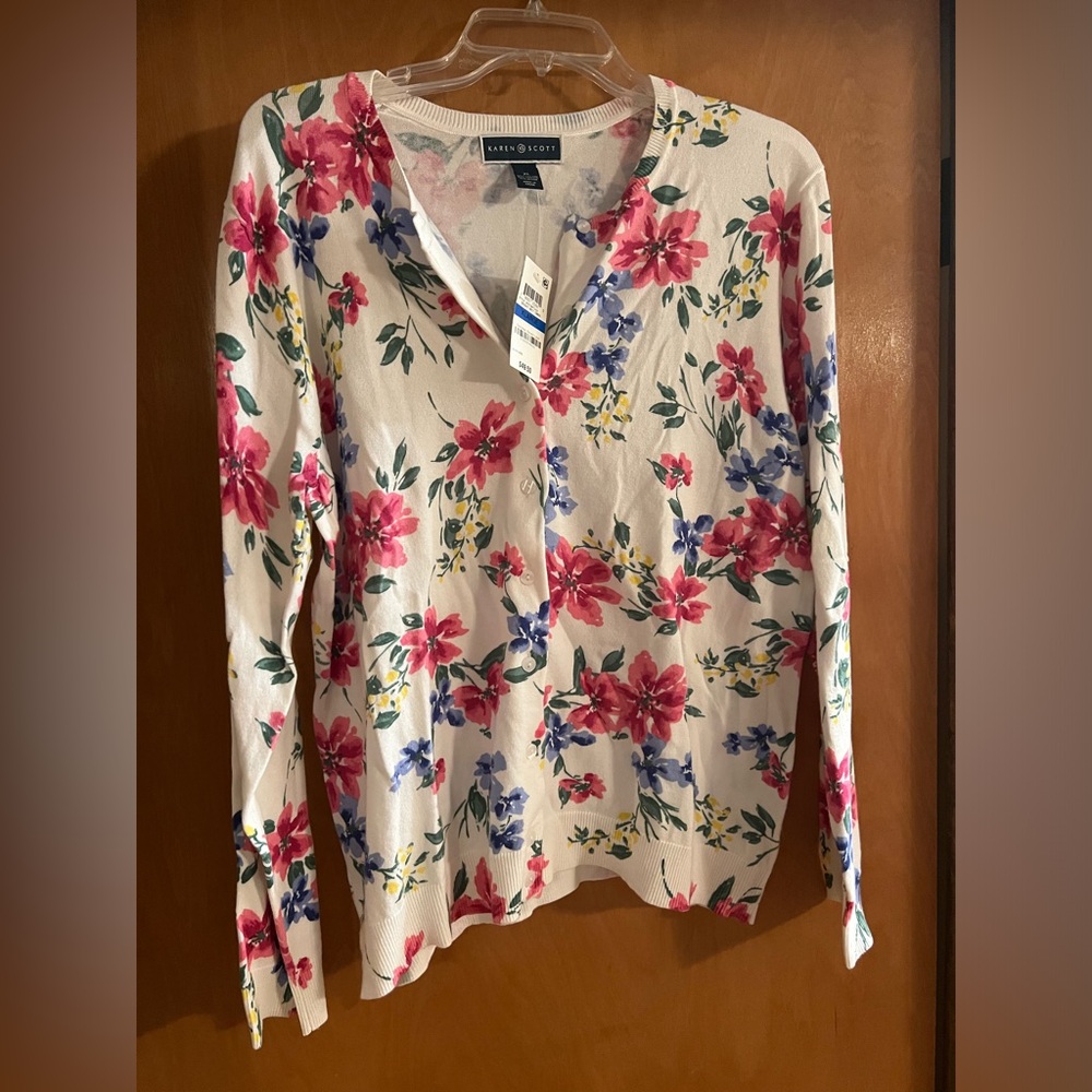 NWT Karen Scott Floral Cardigan